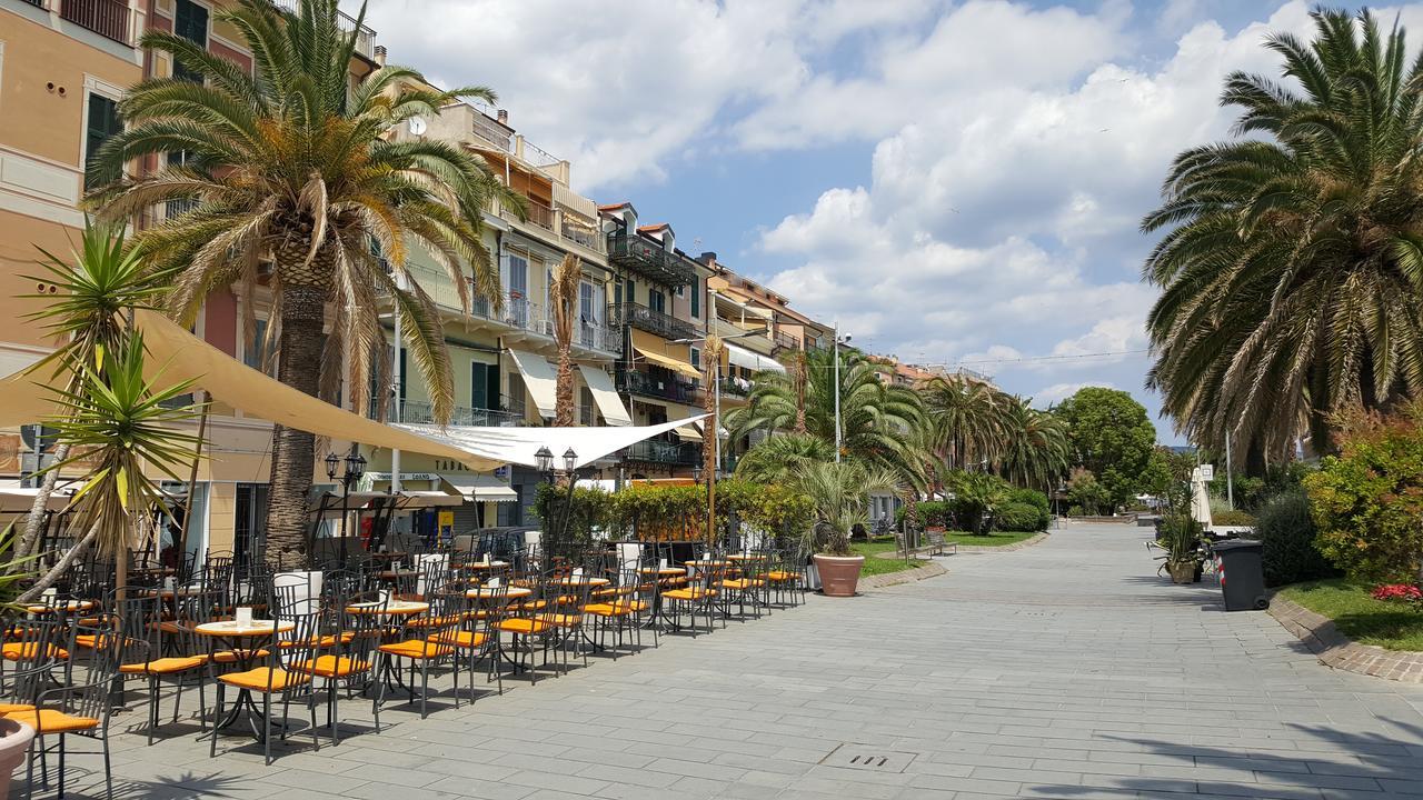 Riviera Palace Residence Loano Luaran gambar